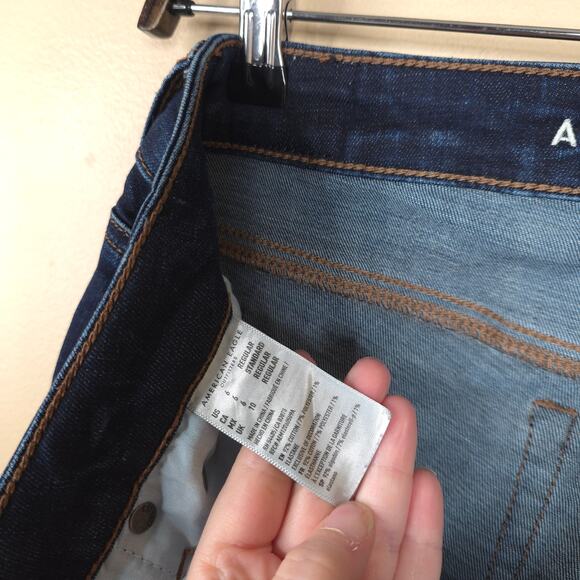 American Eagle Mid-rise Dark Wash Jegging Size 6 - Picture 11 of 12